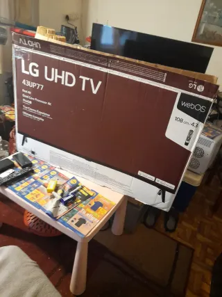 Caja TV LG 43 pulgadas UHD 4K