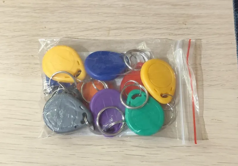 Copiador RFID Portátil + 10 Llaveros afbeelding 2