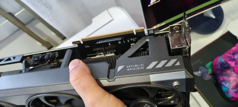 Nvidia RTX 5080 TUF 16gb afbeelding 2
