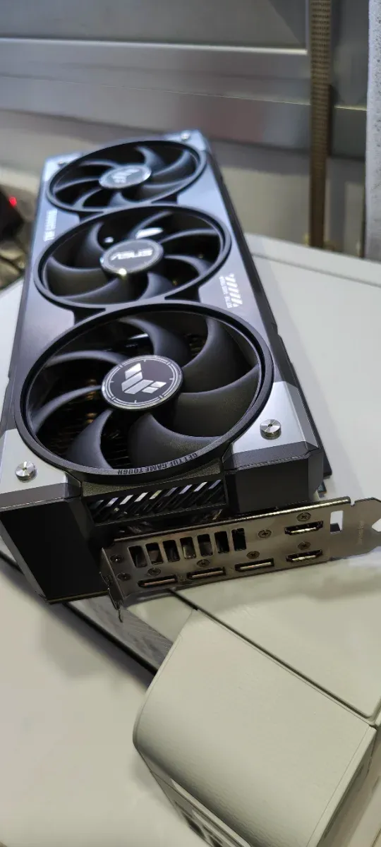 Nvidia RTX 5080 TUF 16gb afbeelding 5