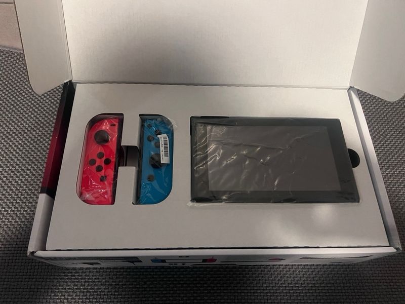 Nintendo Switch Azul y Naranja afbeelding 2