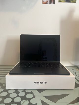 MacBook Air M2 2022 13.6 Azul Medianoche