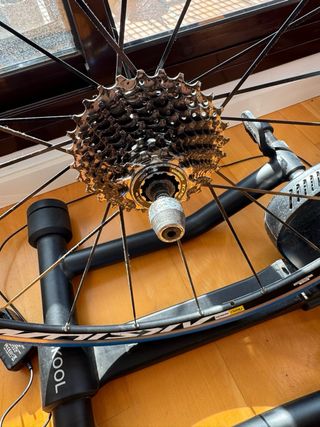 Rodillo Bkool Smart Pro con rueda Mavic y más!