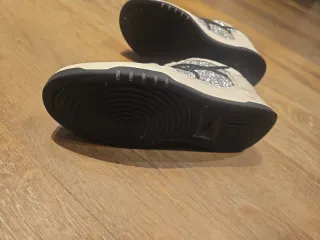 Bambas Ash plateadas talla 39