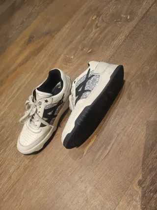 Bambas Ash plateadas talla 39