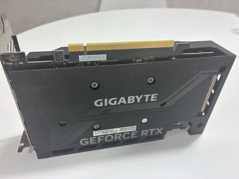 Tarjeta grafica Gigabyte RTX 4060 Windforce OC 8GB afbeelding 3
