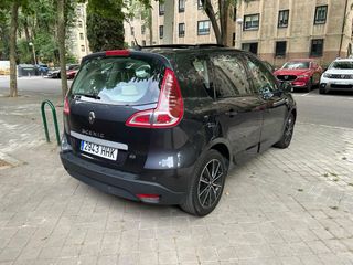 Renault Scenic 2012