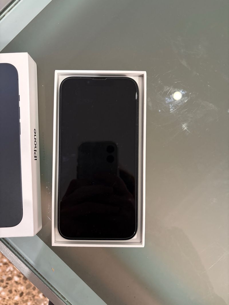 iPhone 13 Azul Marino afbeelding 2