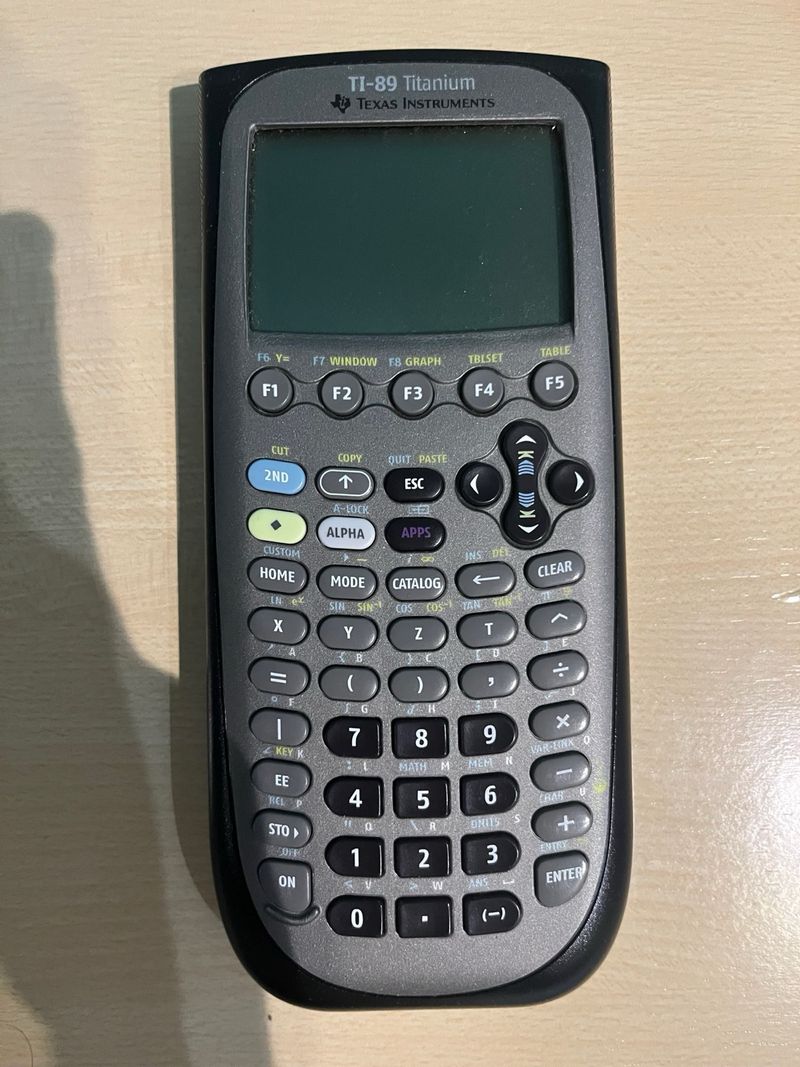 Calculadora Texas Instruments TI-89 Titanium afbeelding 2