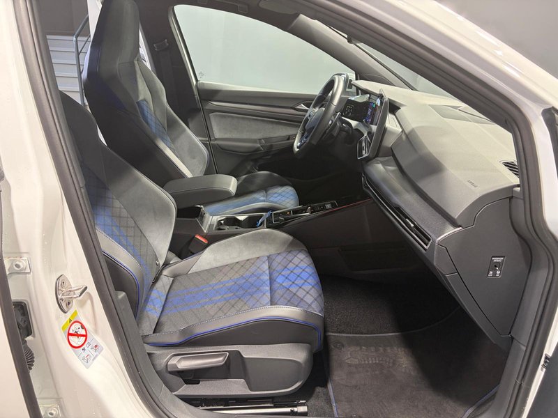 Volkswagen Golf 2026, foto 31