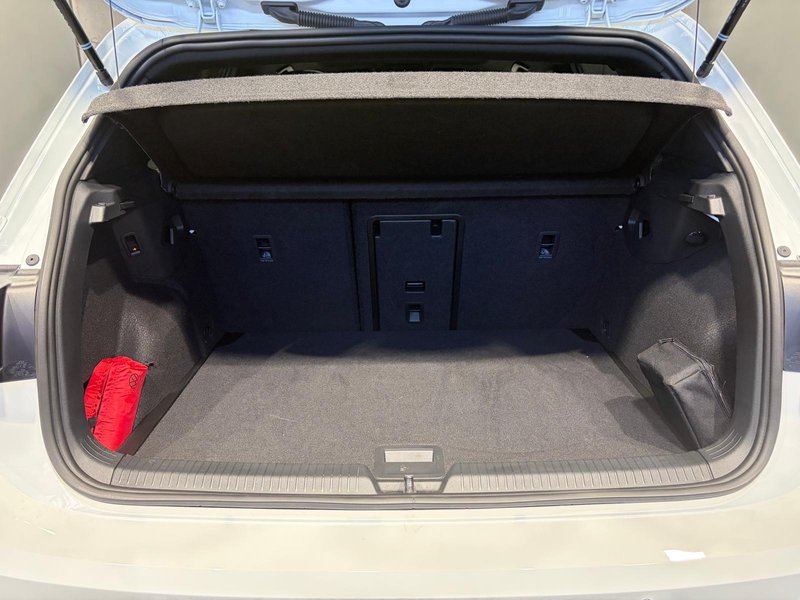 Volkswagen Golf 2026, foto 8