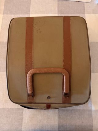 Máquina Escribir Hispano Olivetti Pluma 22