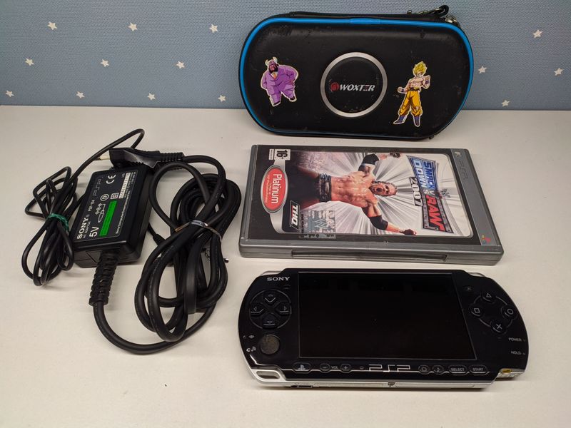 PSP 3000 Negra + Juego + Regalo AR-K 2.gb afbeelding 2