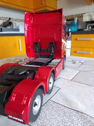 Oferta,  Camión oficial, RC Scania,