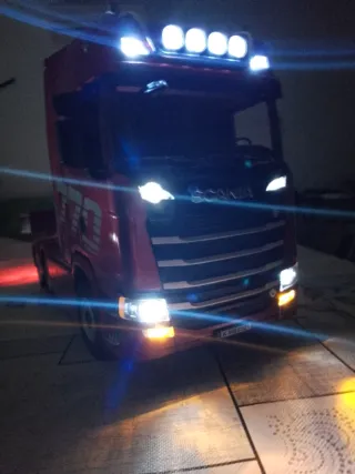 Oferta,  Camión oficial, RC Scania,