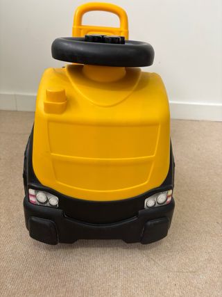 Correpasillos camión amarillo y negro