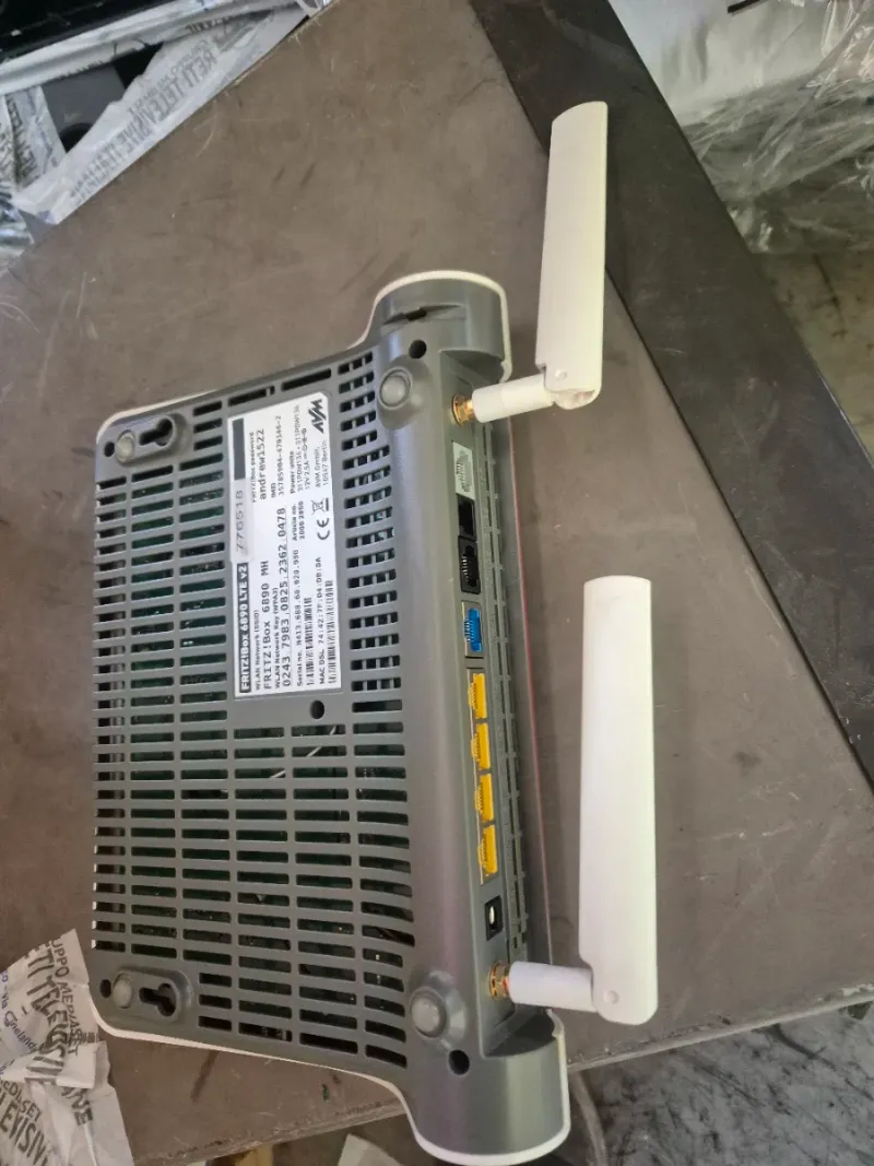 Modem FRITZ!Box 6890 LTE/DSL sin caja ni cables afbeelding 3