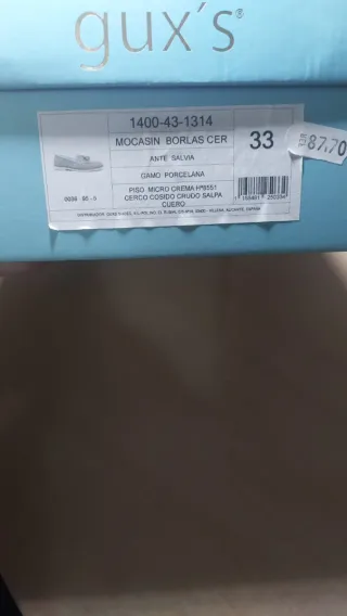 Zapatos comunión niño/niña T.33. Color verde agua.