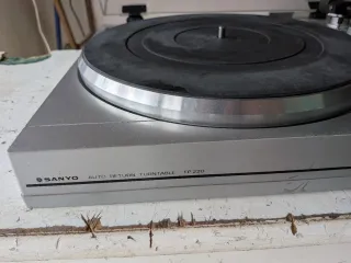 Giradischi Sanyo TP 220 a cinghia vintage hi-fi