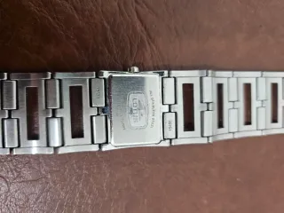 Reloj Lotus