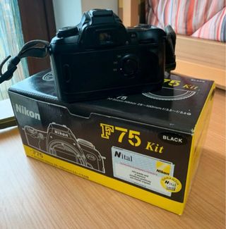 Nikon F75 Kit fotocamera a rullino