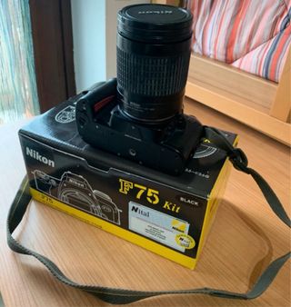 Nikon F75 Kit fotocamera a rullino