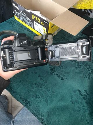 Nikon F75 Kit fotocamera a rullino