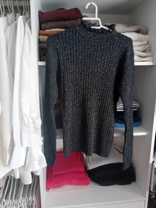 Jersey brillante con cuello