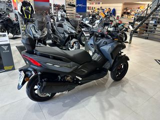 YAMAHA Tricity 300