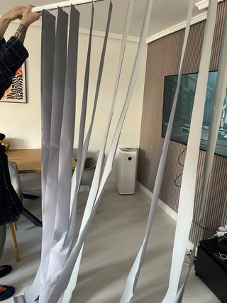 Lamas cortina vertical gris