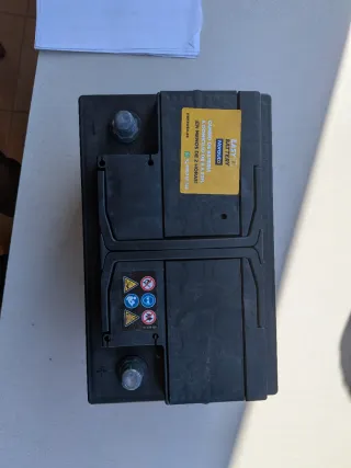 Batería Coche 12V 70Ah 640A