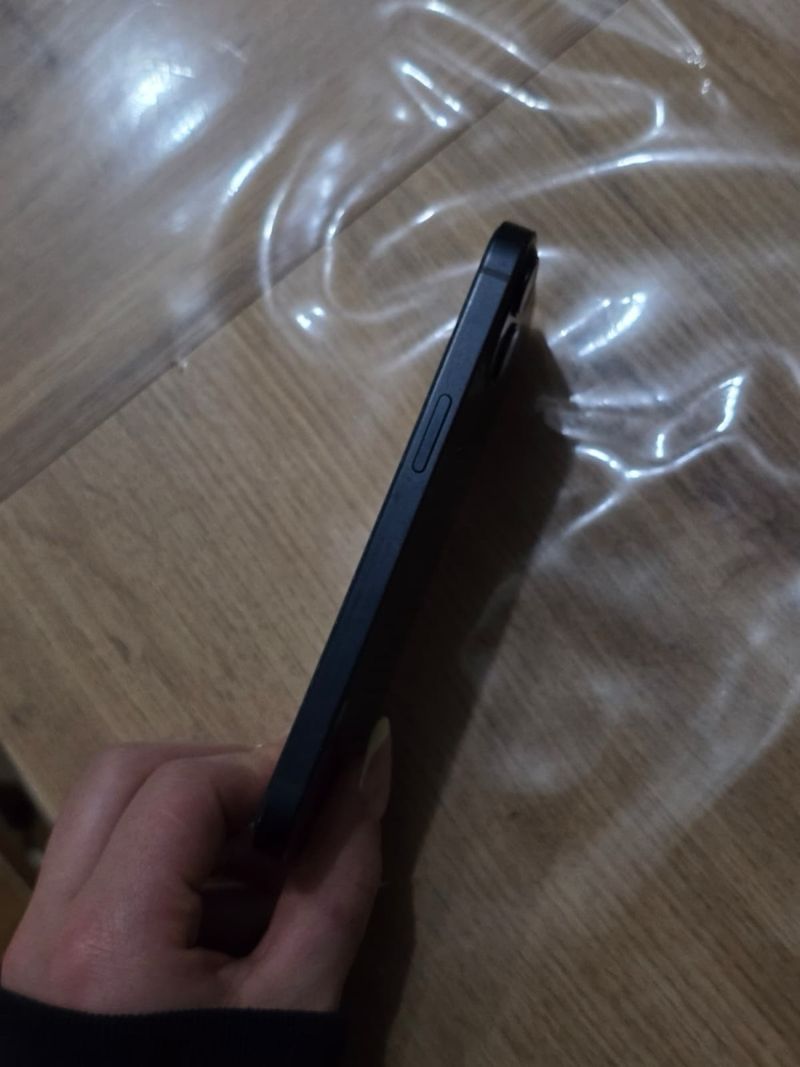 iPhone 13 256GB medianoche con caja original afbeelding 4