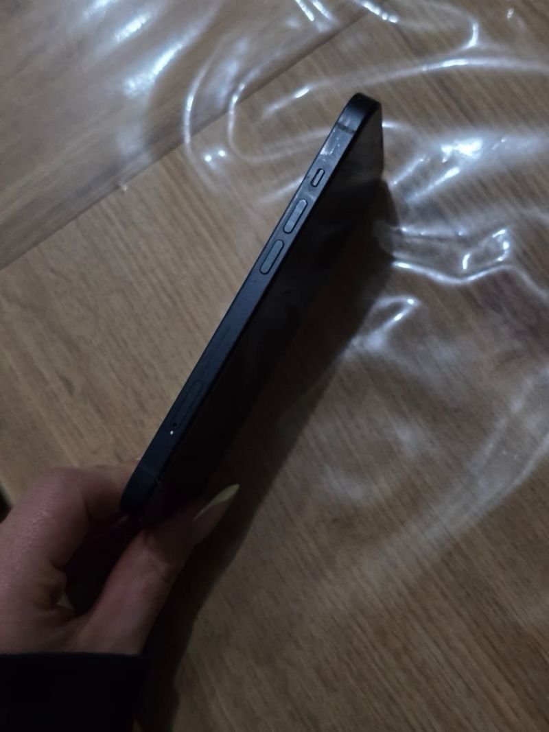 iPhone 13 256GB medianoche con caja original afbeelding 3