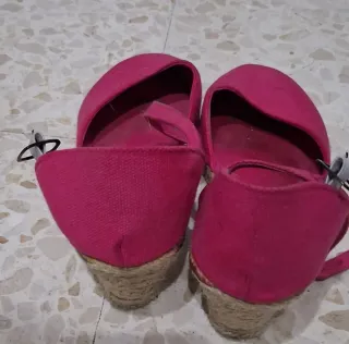 Traje de flamenca morado con volantes