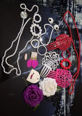 Traje de flamenca morado con volantes