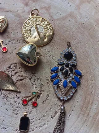 Lotto Ciondoli Mix Vintage e Moderni