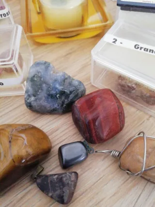 Lotto minerali naturali+ OMAGGIO