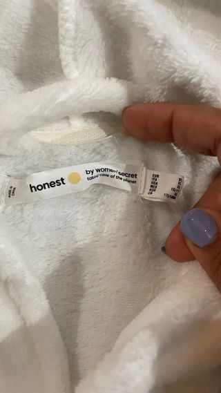 Bata con capucha degradado gris y blanco