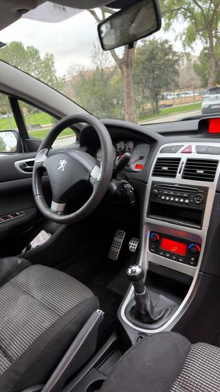 Peugeot 307 1.6 D-Sign
