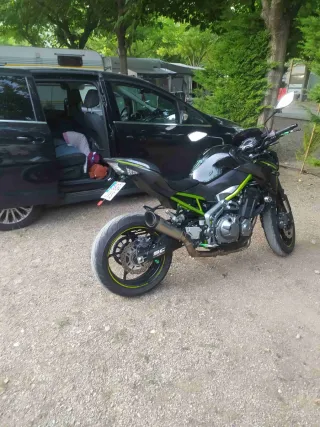 Kawasaki Z900 Performance Negra