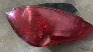 Piloto trasero izquierdo Peugeot 308