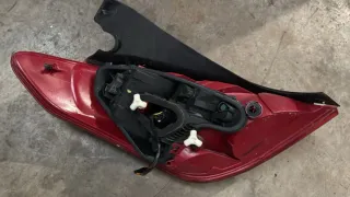 Piloto trasero izquierdo Peugeot 308