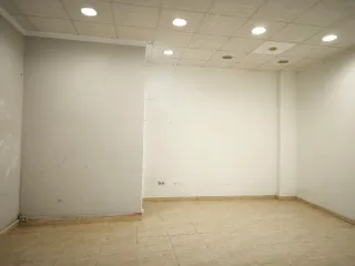 Alquiler local comercial en Calella, zona peatonal