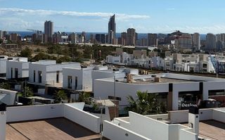 Casa adosada en venta en Cala de Finestrat en Finestrat