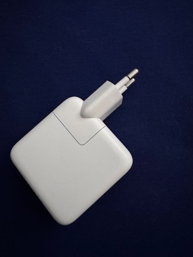 Cargador Apple MacBook 35w