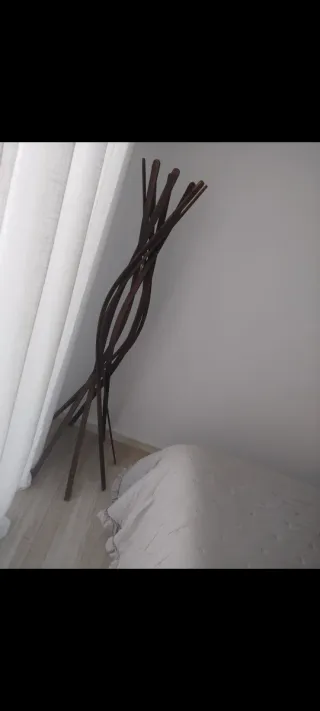 Perchero de ramas decorativo marca OCA