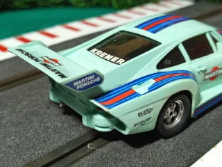 SCALEXTRIC Porsche 935