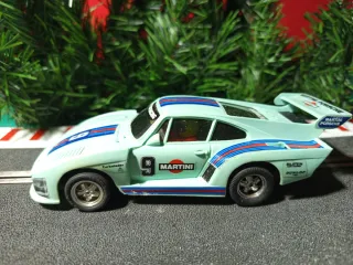 SCALEXTRIC Porsche 935