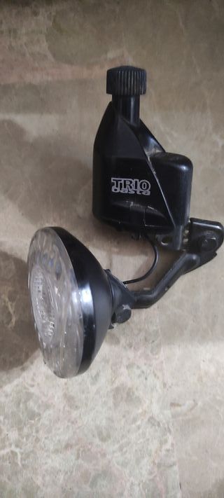Dinamo para bicicleta con luz