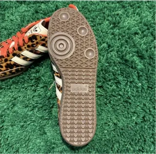 Adidas Samba OG Leopardo Rojo Talla 41